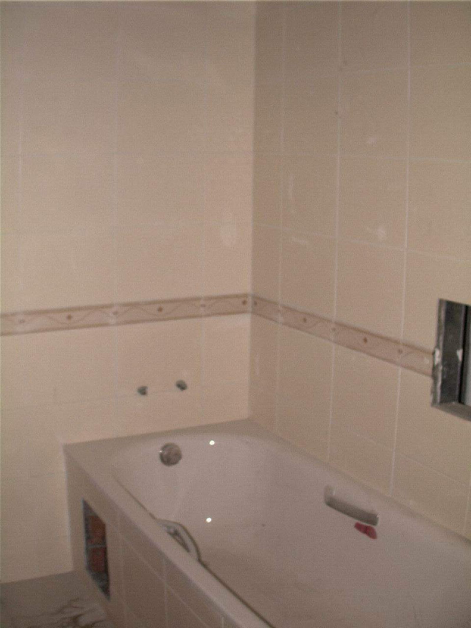 外国专家公寓-CILI-浴室隔墙.jpg